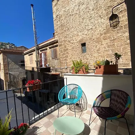 Torre's Camere&caffè 4*
