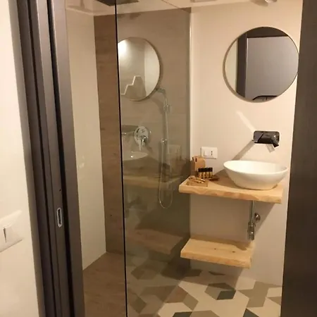 Torre's & Caffe Монреале