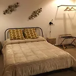 Torre's & Caffe Bed & Breakfast