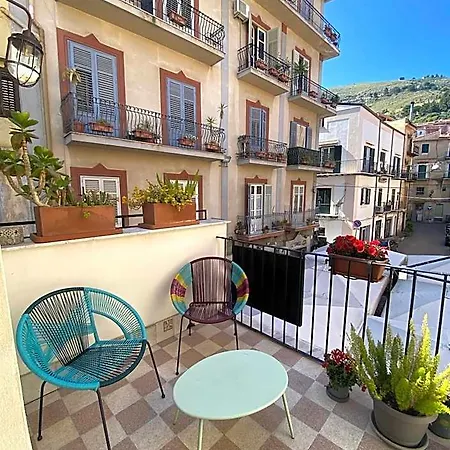 Torre's & Caffe Oda ve Kahvaltı 4*