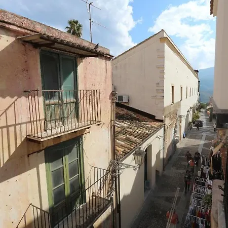 Torre's Camere&caffè Couette-café *