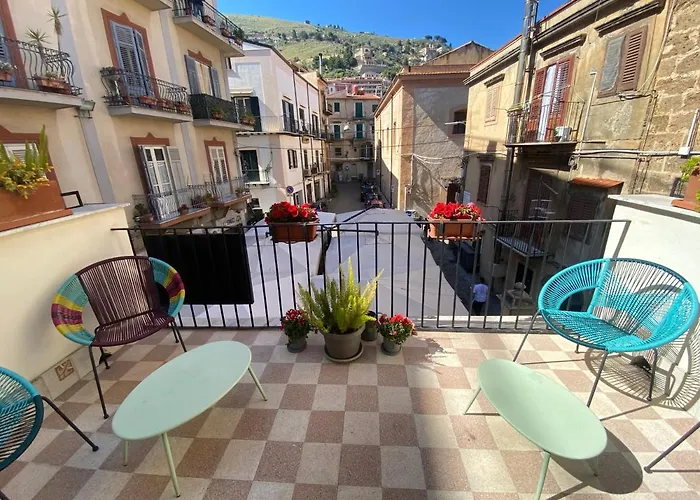 Torre's & Caffe Monreale
