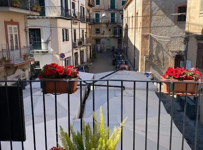 Torre's & Caffe Monreale